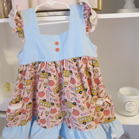 Makena Lane Girl's Back to School Apple Tunic Top Blouse Size 6 EUC - Picture 3 of 9